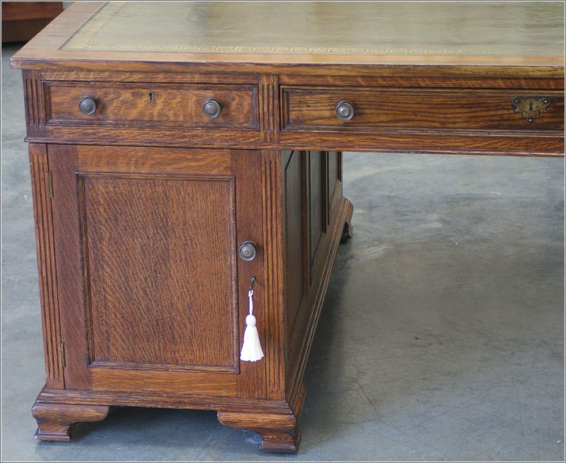 1021 Large Antique Oak Partners Desk Maple & Co (7)